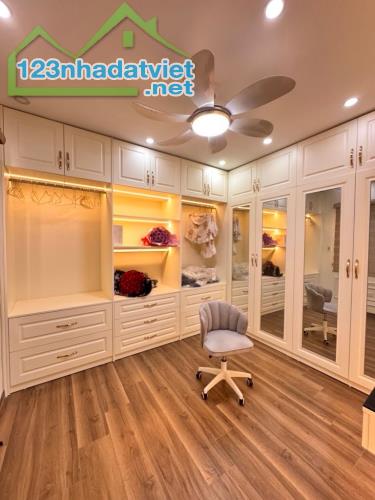 🏠 HÀNG HIẾM NAM TỪ LIÊM - NHỈNH 8 TỶ – NGÕ KINH DOANH – Ô TÔ VÀO NHÀ - TẶNG FULL NỘI THẤT