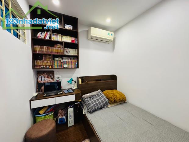 BÁN NHÀ CC PENTHOUSE 85M2, LINH ĐÀM- HOÀNG MAI - GIÁ CHỈ 3 TỶ HƠN- SỔ ĐỎ CHÍNH CHỦ - 4