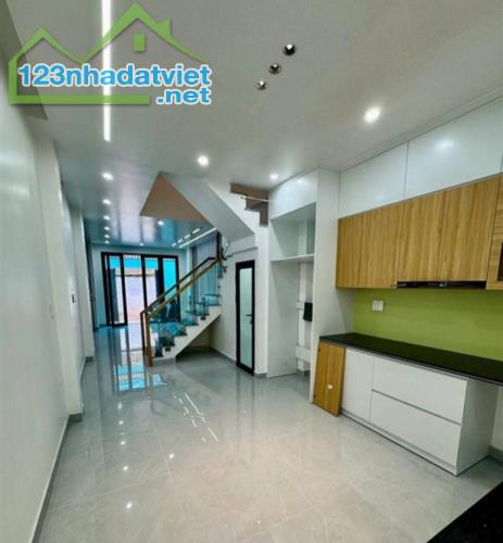 Bán nhà Dư Hàng, Trần Nguyên Hãn, Lê Chân, Hải Phòng. 3 tầng, 59m2, 3,3 tỷ. Ngang 3,5m, d2 - 5