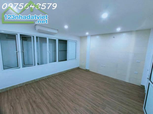 Bán nhà ngõ Chợ khâm thiên 45m 6 tầng khép kín Gần phố Giá tốt - 1
