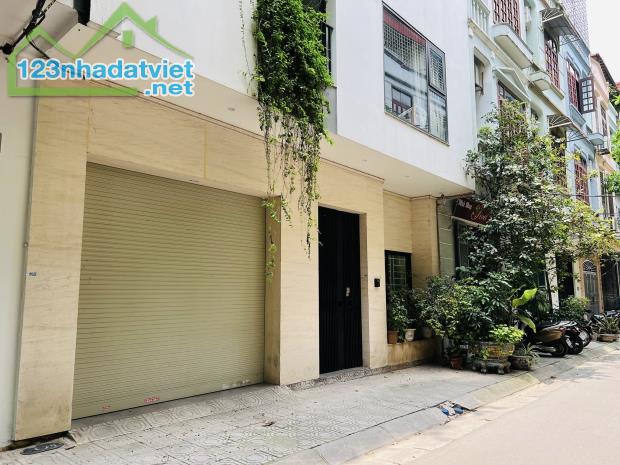 Bán nhà Tô Ngọc Vân - 90m2 x 4T x MT 8m - Ngõ thông oto tránh - 4 ngủ - Hướng DB