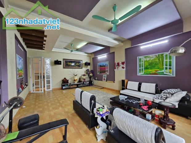 Bán nhà Tô Ngọc Vân - 90m2 x 4T x MT 8m - Ngõ thông oto tránh - 4 ngủ - Hướng DB - 4