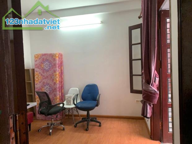 Cho thuê nhà làm CHDV Khâm Thiên - Đống Đa 50m x 4T giá 13.5 triệu, 4PN3VS full đồ - 2