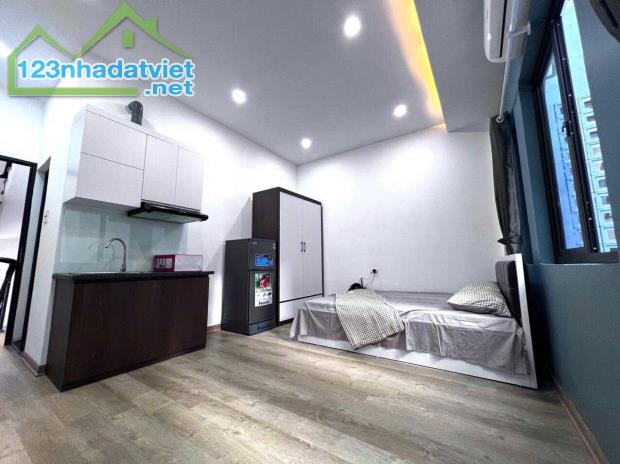 Chính chủ bán gấp Tòa nhà mới, Lô góc. CCMN 103 –Pháo Đài Láng, Đống Đa. DT: 60m2 – 5