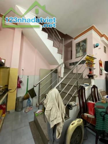 Bán Nhà Cách Mạng Tháng 8, 4 tầng kiên cố, gần mặt tiền, giá 4.85 tỷ. - 2