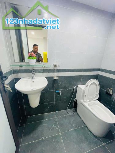 HÀNG NGON GIÁ RẺ TÔN ĐỨC THẮNG ĐỐNG ĐA. 25M X 4T. GIÁ: 5,4 TỶ - 2