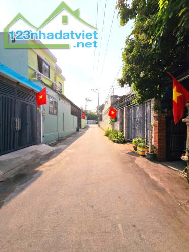 Nhà Phố 2 Mặt Hẻm Ô Tô – 104m² –– Cho Thuê 7tr/Tháng – Gần Chợ Tăng Nhơn Phú A Thủ Đức - 3