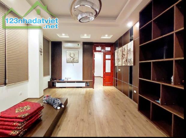 BÁN NHÀ ĐẸP LẠC LONG QUÂN - LÔ GÓC, Ô TÔ TRÁNH - 6 TẦNG THANG MÁY Diện tích: 65m2, - 1