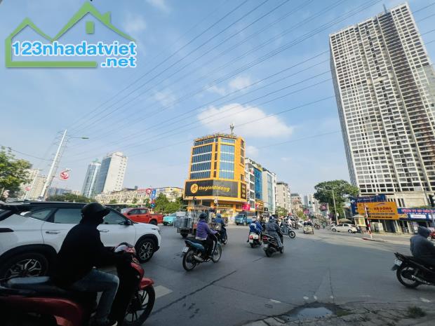 Ngay ngã tư Tố Hữu Vạn Phúc, 50m Đất sẵn nhà C4, 20m ra ô tô tránh. Giá hơn 5 tỷ