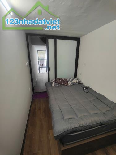 Siêu rẻ Nhà Bạch Mai 5 tầng 22m sổ đỏ nhà đẹp ở ngay cực gần phố chỉ 3.3 tỷ Vị trí đẹp