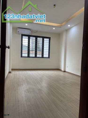 Bán nhà Đại Mỗ Năm Từ Liêm DT 32m, nhà 5 tầng, giá 5.8 tỷ. ĐT 0986383826 - 1