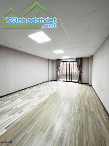 Bán nhà Đại Mỗ Năm Từ Liêm DT 32m, nhà 5 tầng, giá 5.8 tỷ. ĐT 0986383826 - 2