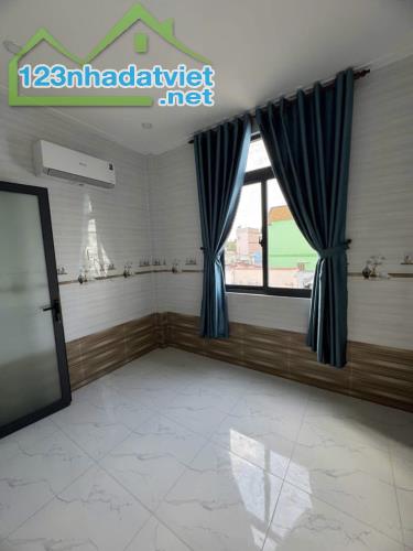 GIÁ SỐC NHÀ 1 LỬNG 1 LẦU NGAY NGUYỄN THỊ SÓC, HÓC MÔN – 810Tr - CHỈ CẦN XÁCH VALI VÀO Ở