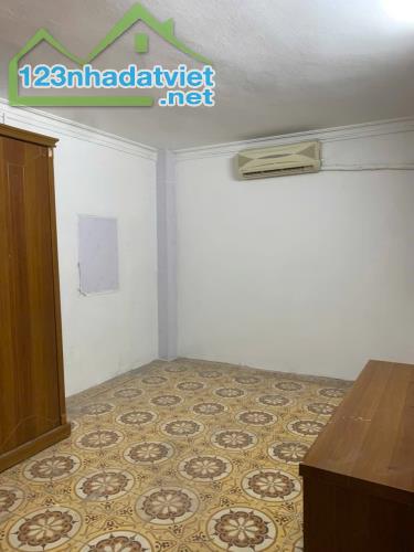 Cho thuê nhà ngõ 184 Trần Khát Chân, 3 tầng x 30m2, 2 ngủ, 7 Triệu ở gia đình, nhóm - 2
