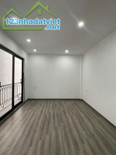 💜NHÀ MỚI PHỐ ĐỨC GIANG 30M2x5T CHÀO 5.35 TỶ - SÁT Ô TÔ - FULL NỘI THẤT💜 - 4