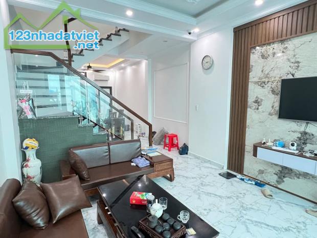 🏠 CHỈ HƠN 2 TỶ – NHÀ 3 TẦNG DIỆN TÍCH 49M² TẠI MỸ KHÊ, ĐỒNG HÒA, KIẾN AN–Ô TÔ ĐỖ CỬA NGÕ - 4