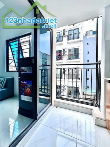 Bán nhà Kim Giang 5tầng 9 phòng khép kín doanh thu 40tr/tháng 7.6tỷ - 2