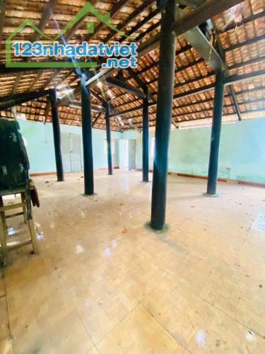 Hóc Môn bán đất full thổ cư diện tích rộng gần đường Nguyễn Ảnh Thủ phù hợp làm nhà vườn - 2
