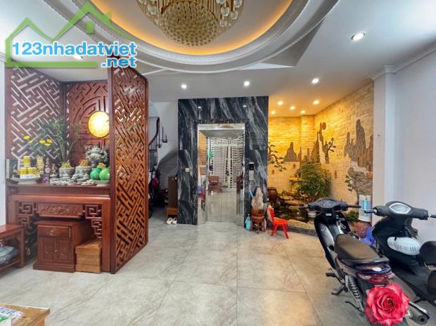 TẦM TIỀN, NHÀ ÁI MỘ 40M, 6T, MT6M, NỞ HẬU, THANG MÁY, TẶNG NỘI THẤT, 10M RA Ô TÔ TRÁNH. - 1