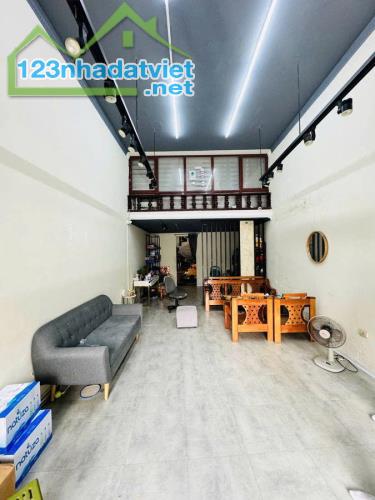 BÁN NHÀ MẶT PHỐ HÀNG LƯỢC, HOÀN KIẾM. 84M2 4 TẦNG MT 4,5M GIÁ 68 Tỷ- VỈA HÈ RỘNG- KINH - 2