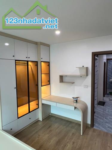 Bán nhà Ngọc Thụy Long Biên 45m² – Gần ô tô – Thang máy, nội thất cao cấp – Giá 8.5 tỷ - 2