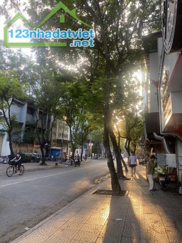 HÀNG HIẾM ĐỐNG ĐA, 2 BƯỚC CHÂN TỚI PHỐ HUỲNH THÚC KHÁNG SIÊU HOT, 73m2 - 12,3 Tỷ - 1