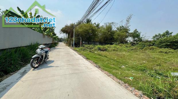 Bán Đất Ngay Thị Trấn Đức Hòa , 5x26=130m2 SHR giá 1tỷ350,Công Chứng Nhanh