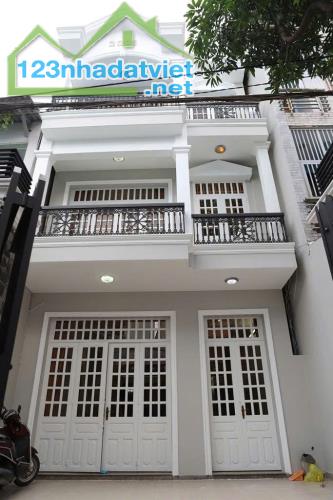 BÁN NHÀ ĐẸP HẺM XE HƠI, 1 TRÊT, 2 LẦU,ST  5,7M x 20M, GIÁ 11 TỶ CÒN TL