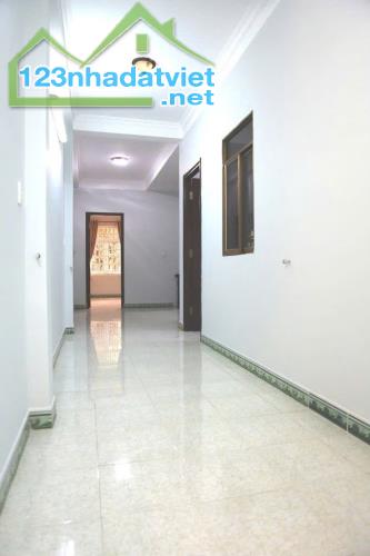 BÁN NHÀ ĐẸP HẺM XE HƠI, 1 TRÊT, 2 LẦU,ST  5,7M x 20M, GIÁ 11 TỶ CÒN TL - 1