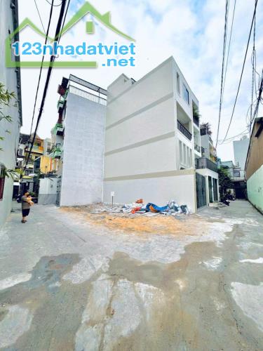 Hơn 5 Tỷ CHDV 5 Tầng 7PN - Ngang 4,8m Hẻm Ôtô - Dòng Tiền 25tr/tháng