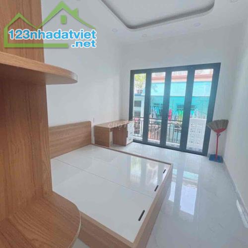 Bán Nhà 2 Lầu Hẻm 12m Bùi Đình Tuý — Nhà Đẹp, Có Chỗ Để Ô Tô, Giá Chỉ 8.x Tỷ!