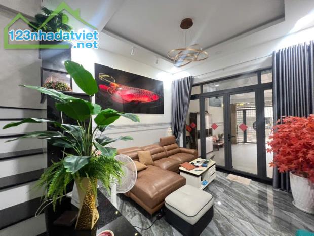 BÁN NHÀ Quận 9 đẹp LUNG LINH, giá 8.6 tỷ - 4