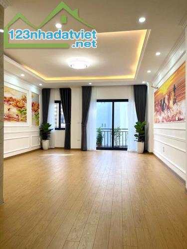 Bồ Đề Hiếm Tìm 31M2 , 6 T, MT 3.4M , giá 7.5 Tỷ - 1