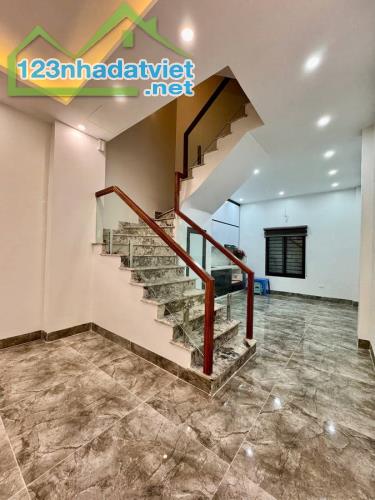 BÁN NHÀ ĐƯỜNG LÁNG ĐỐNG ĐA 52m2 x 4 TẦNG - NHÀ ĐẸP MẶT NGÕ Ô TÔ - KINH DOANH SẦM UẤT - GẦN - 2