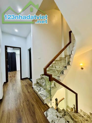 BÁN NHÀ ĐƯỜNG LÁNG ĐỐNG ĐA 52m2 x 4 TẦNG - NHÀ ĐẸP MẶT NGÕ Ô TÔ - KINH DOANH SẦM UẤT - GẦN - 4