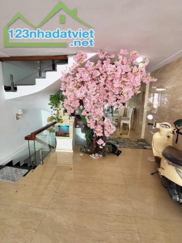 Bán Nhà 5 Tầng Khu Vực Trần Hưng Đạo,Hạ Long. DT:54.7m2 Oto Đỗ Cửa !!! - 3