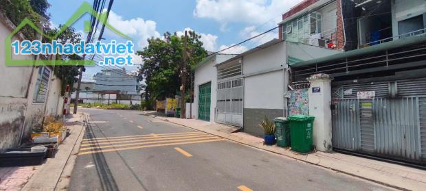 bán gấp nhà 2 mặt tiền đường 102 Tăng Nhơn Phú A , giá 5,4 tỷ - 4