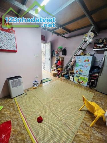Bán nhà Cấp 4 Lạc Long Quân - Tây Hồ, Gần ô tô tránh, 36m2 2,2 tỷ