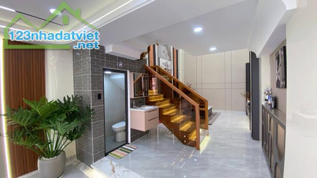 015GV – Bán nhà HXH Nguyễn Tư Giản, 4 tầng ngang 4m 3PN 4WC, sổ riêng A4, NHỈNH 8.5 tỷ TL - 5