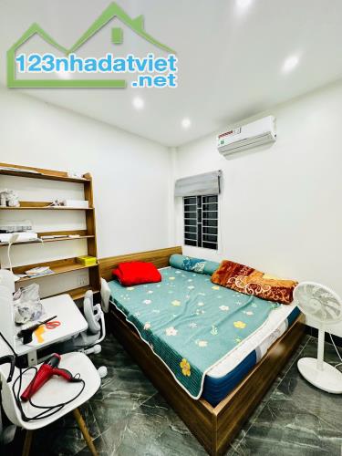 SIÊU HIẾM NHÀ NGUYỄN KHOÁI, 45M, 3T, MT 4,3M, Ô TÔ, MỚI, Ở SƯỚNG, CHỈ 6,2 TỶ. - 3