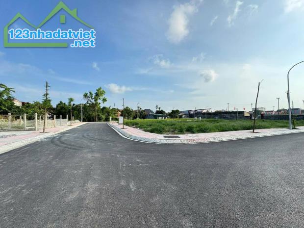 Duy nhất 1 lô đất trung tâm thị trấn An Dương 108m giá chỉ 3,2x tỷ  Lh 0979087664 - 3