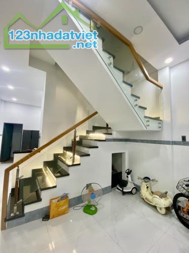 NHÀ 3 TẦNG ĐẸP LUNG LINH – GẦN MẶT TIỀN THẠNH XUÂN 14 – CẠNH PICITY HIGH PARK – CHỈ 2.95 T - 1