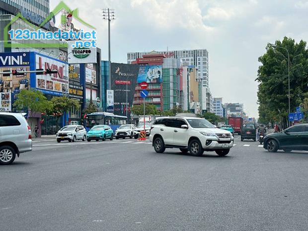 Bán nhà 5 tầng hẻm 8m Cộng Hòa 68m2 12PN tiện khai thác CHDV ngay VinCom Plaza 14.49 tỷ