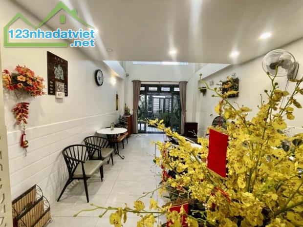 **Bán biệt thự HXH Tân Hải**, p13 quận Tân Bình; (5,2*17) 4 tầng VIP chỉ 13,7 tỷ
