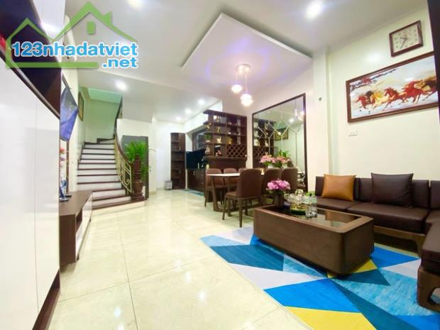 Bán Nhà Trung Tâm Thanh Xuân, D.Tích 40m2, 5 Tầng, Nhà Đẹp, Giá Chào Bán Nhỉnh 9tỷ - 1