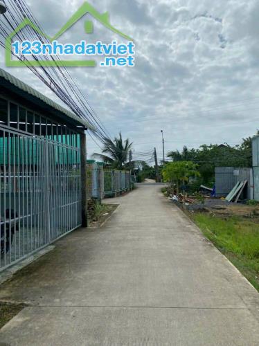 🏡 800 triệu có đất xây nhà ngay tại Đức Hòa – Sổ riêng – Đường xe hơi – Gần chợ!