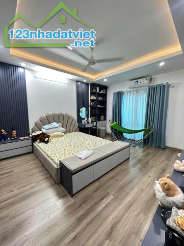 NHÀ ĐẸP CHÍNH CHỦ BÁN – LẠC LONG QUÂN 32M2 – 5 TẦNG – GẦN PHỐ, GẦN HỒ – 8.7 TỶ  Chính chủ - 3