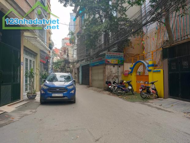 NHÀ PHỐ NGUYỄN PHÚC LAI - SIÊU PHẨM KẾT HỢP KINH DOANH Ở - Ô TÔ TẬN CỬA - THỐNG TUNG TÓE
