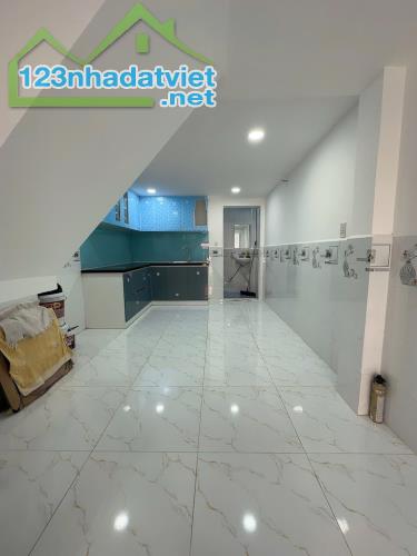NHÀ BÁN LÊ VĂN LƯƠNG- 40M2- HẺM Ô TÔ- PHÁP LÝ CHUẨN- NHỈNH 2TỶ