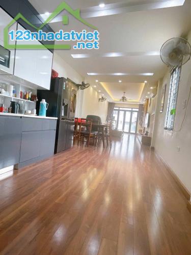 BÁN NHÀ MẶT PHỐ BẠCH MAI, HAI BÀ TRƯNG. 86M2 5 TẦNG GIÁ 39 TỶ- KINH DOANH ĐỈNH - THANG - 1